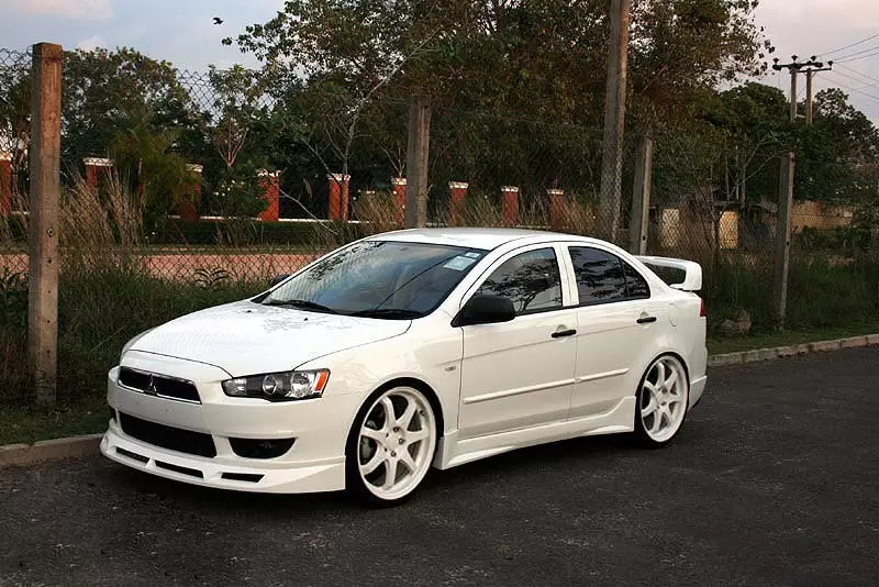 обвес accolade mitsubishi lancer x obves-accolade-mitsubishi-lancer-x