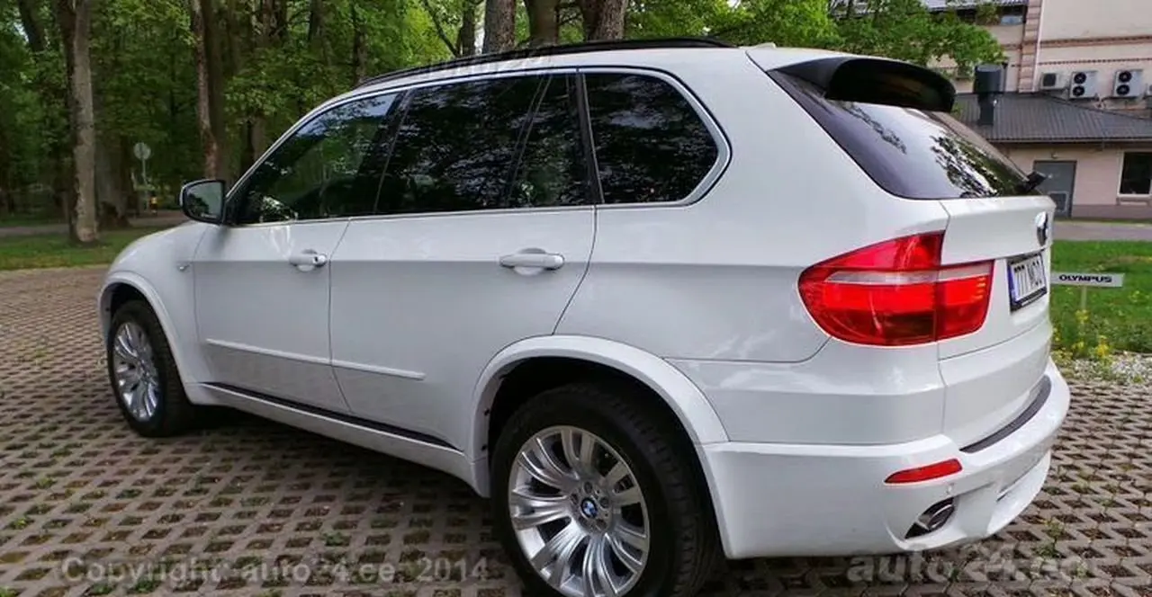 расширители арок bmw x5 e70 -1 rasshiriteli-arok-bmw-x5-e70-1