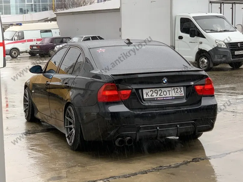     BMW E90   3 90      