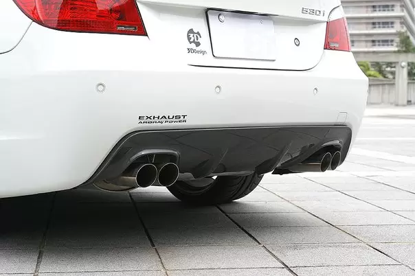 задний диффузор под двойной выхлоп для bmw 5 e60 для м бампера версия 1 zadniy-diffuzor-pod-dvoynoy-vykhlop-dlya-bmw-5-e60
