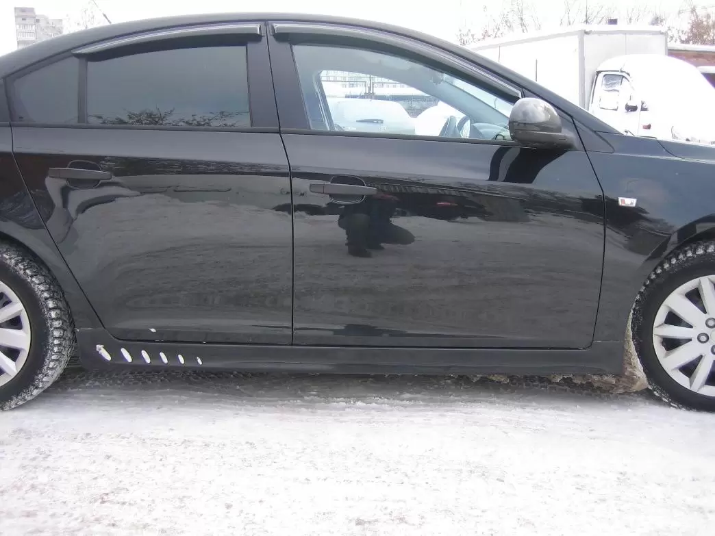 накладки на пороги chevrolet cruze № 10 nakladki-na-porogi-chevrolet-cruze-10