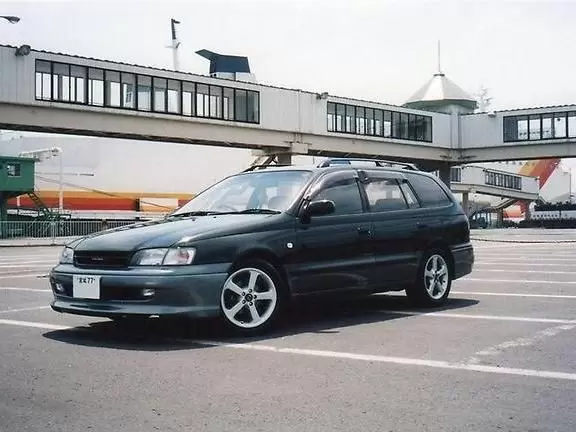 Toyota Carina E