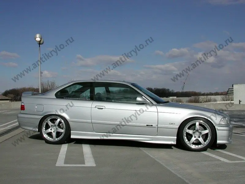 Накладки на боковые пороги BMW 3 E36 стиль М3