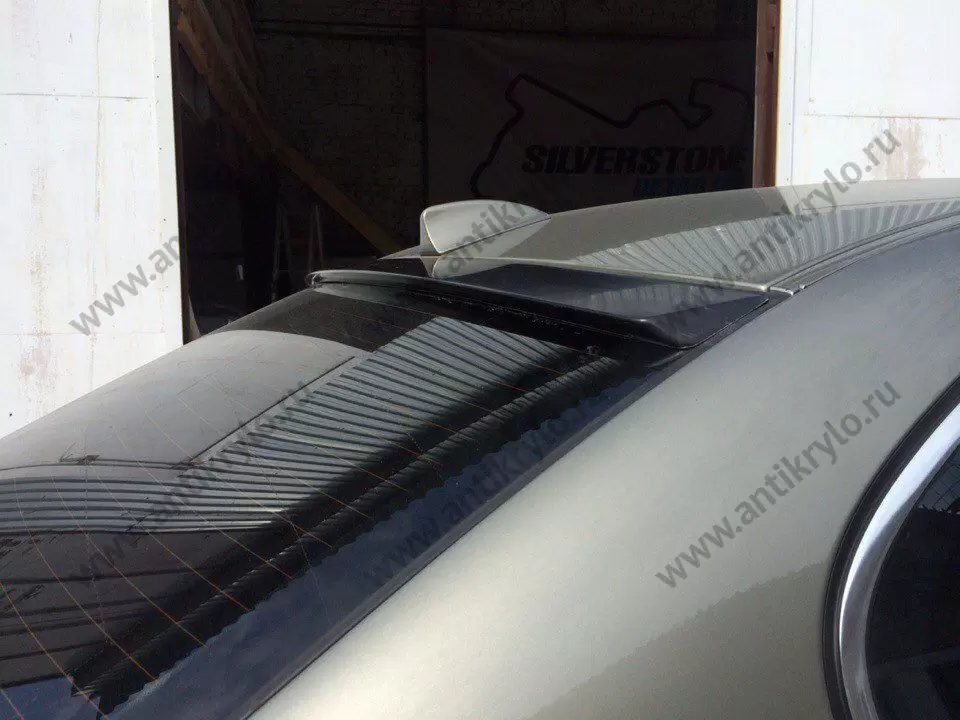 козырек на заднее стекло bmw e60 /е61 kozyrek-na-zadnee-steklo-bmw-e60