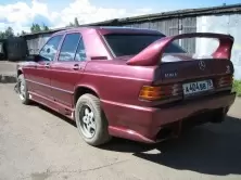 накладка (козырек) на заднее стекло для mercedes w201 nakladka-kozyrek-na-zadnee-steklo-dlya-mercedes-w201-834